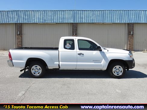 Used 2015 Toyota Tacoma image 16