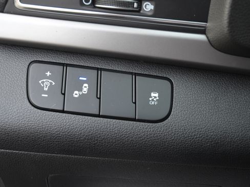 Used 2018 Hyundai Elantra Value Edition image 21