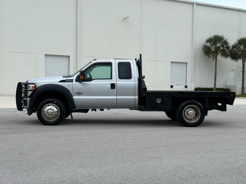 Used 2012 Ford F550 image 2
