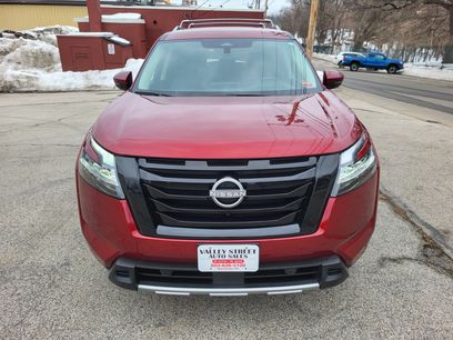 Used 2024 Nissan Pathfinder SL