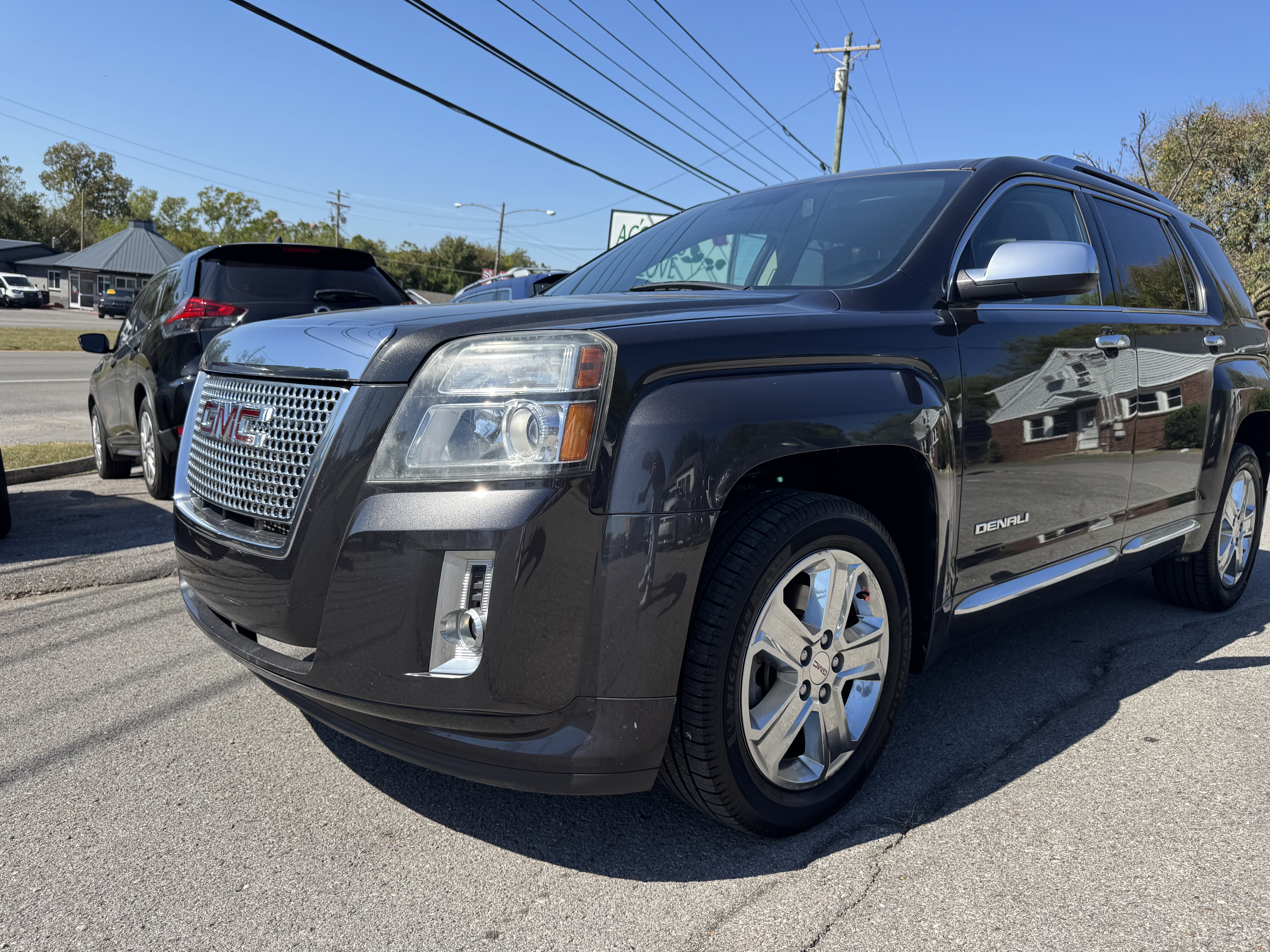 Used 2015 GMC Terrain FWD Denali image 1