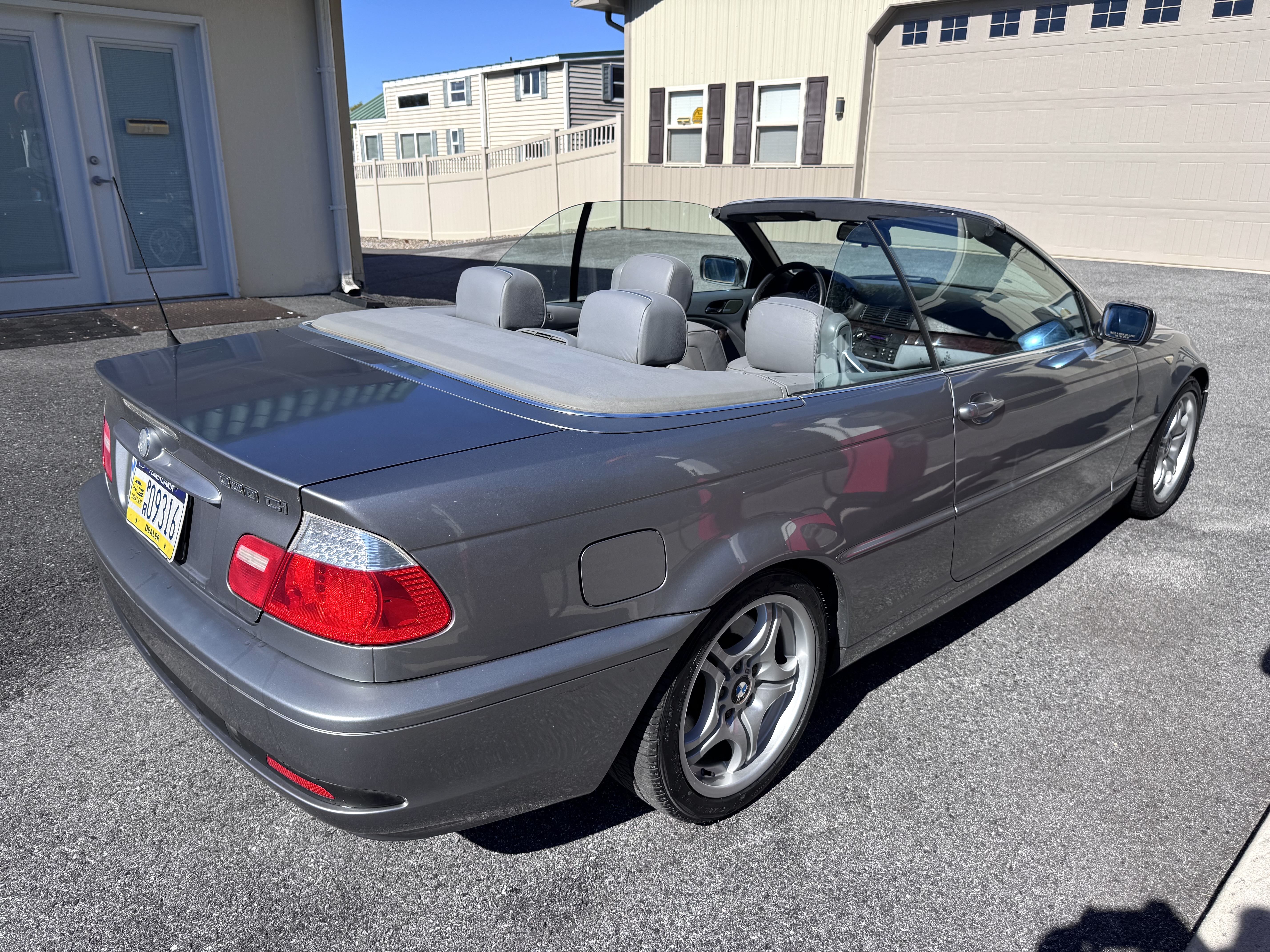 Used 2005 BMW 330Ci Convertible RWD image 5
