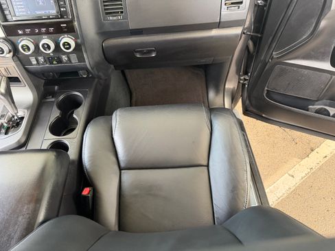 Used 2018 Toyota Sequoia SR5 image 30