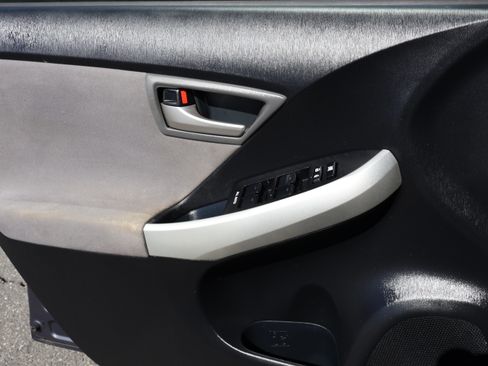 Used 2013 Toyota Prius image 22