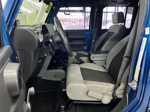 Used 2010 Jeep Wrangler Unlimited Sport image 15