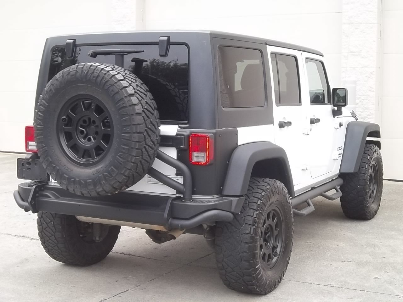 Used 2017 Jeep Wrangler 4WD Unlimited Sport image 4