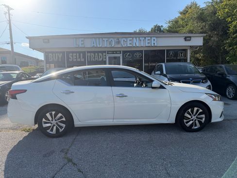 Used 2020 Nissan Altima 2.5 S image 1