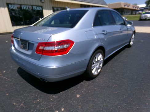 Used 2013 Mercedes-Benz E 350 4MATIC Sedan image 5