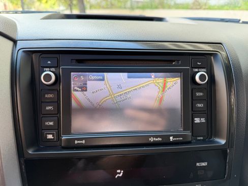 Used 2016 Toyota Sequoia Platinum image 30