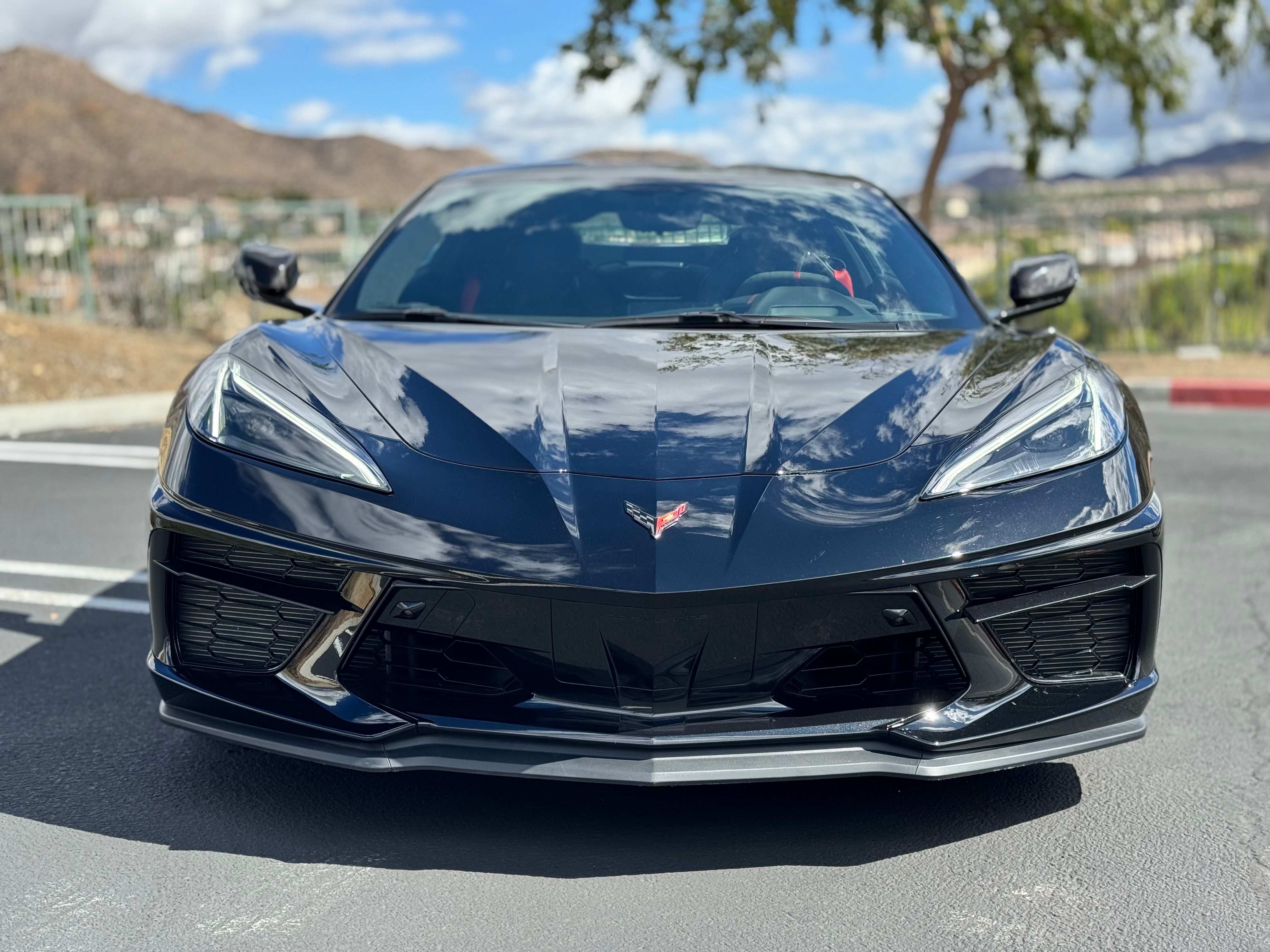 Used 2020 Chevrolet Corvette Stingray Premium Cpe w/ 3LT RWD image 3
