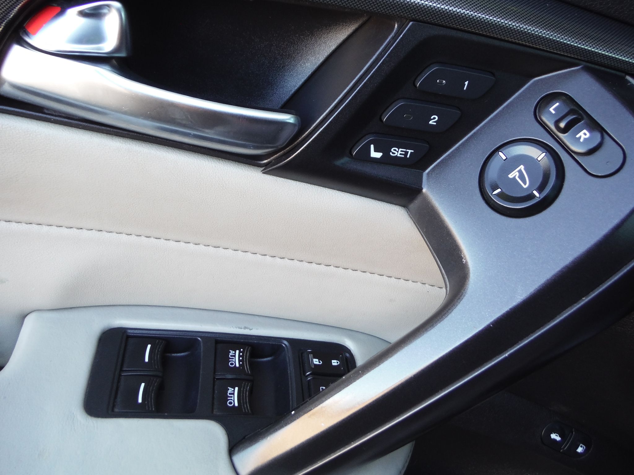 Used 2012 Acura TL SH-AWD w/ Technology Package image 19