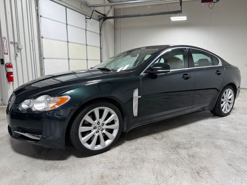 Used 2010 Jaguar XF Premium RWD image 10