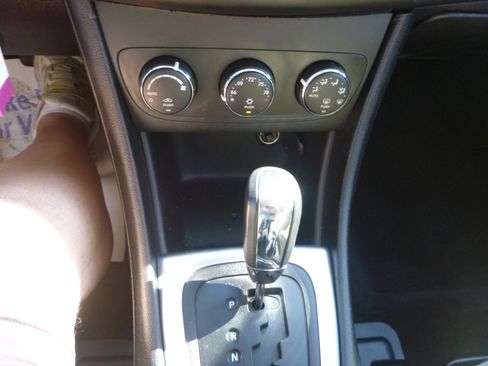Used 2011 Dodge Avenger Mainstreet FWD image 23