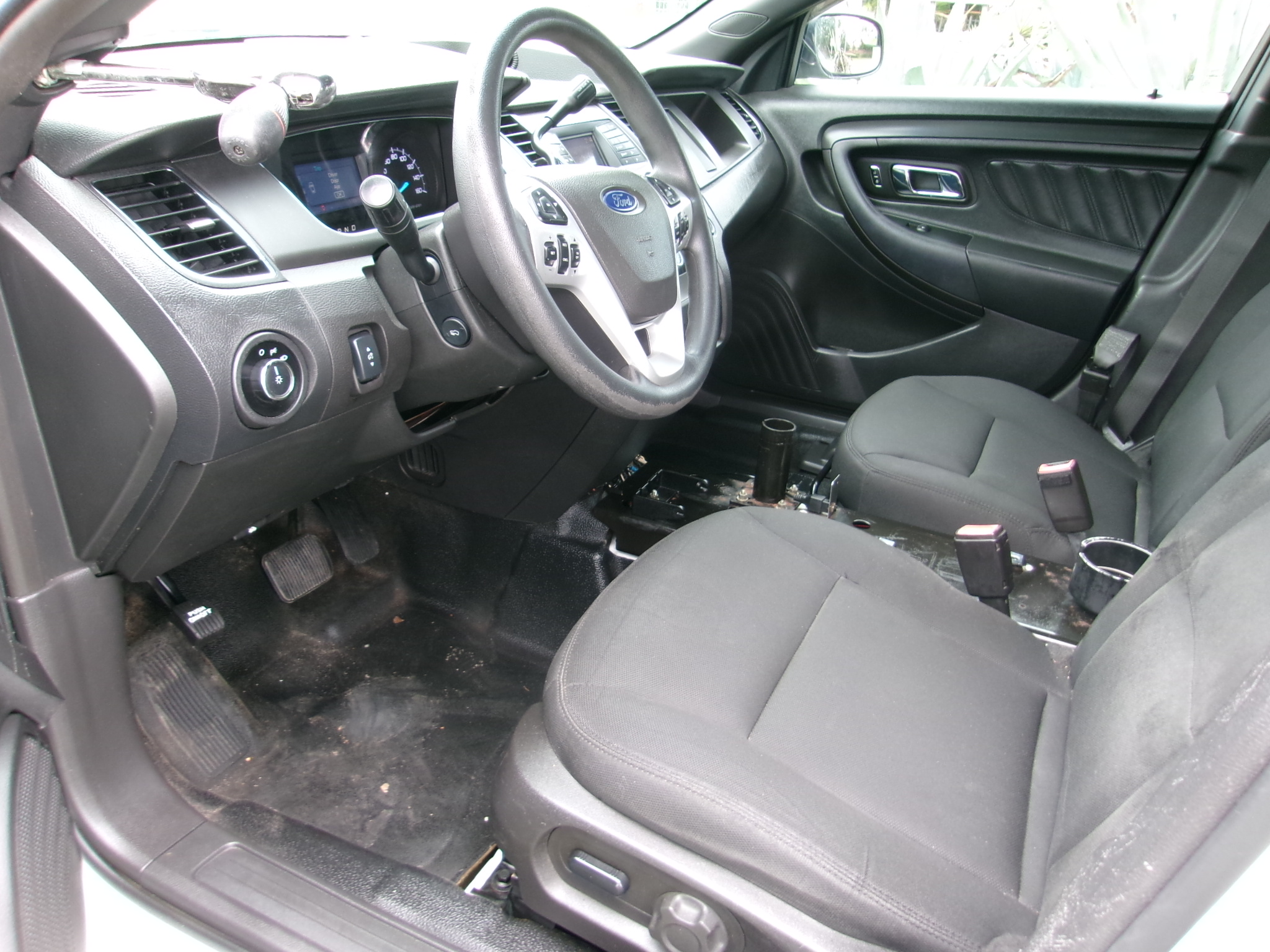 Used 2015 Ford Taurus Police Interceptor AWD image 4