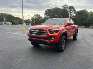 Used 2017 Toyota Tacoma TRD Off-Road image 1