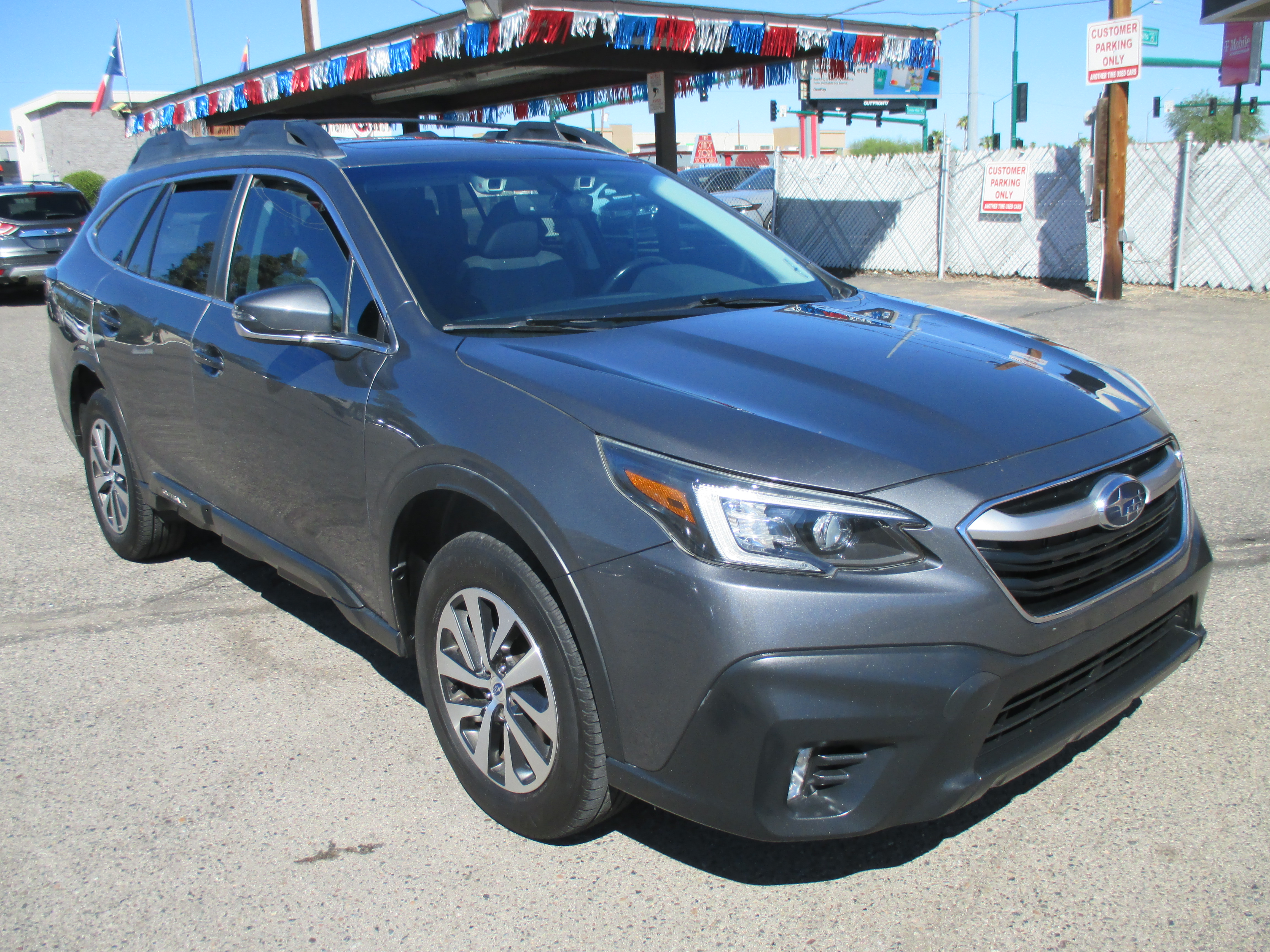 Used 2021 Subaru Outback Premium Wagon 4D AWD/4WD image 17