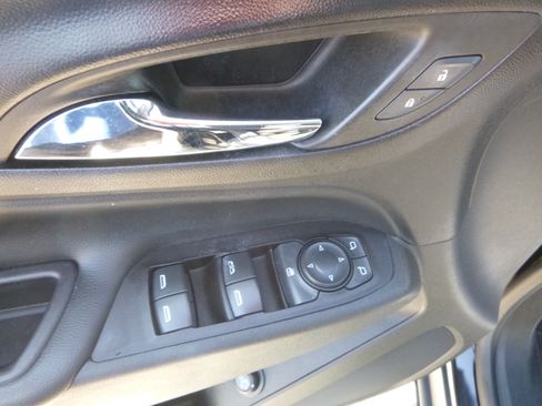 Used 2019 Chevrolet Equinox AWD LT w/ 1LT image 13