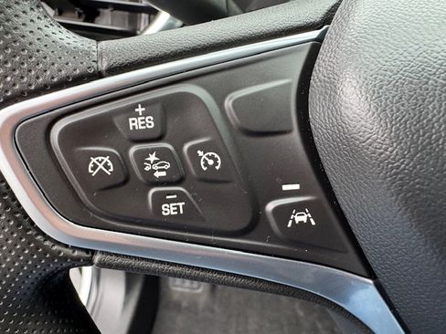 Used 2023 Chevrolet Equinox LS image 7