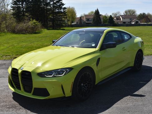 Used 2022 BMW M4 xDrive Competition Coupe AWD/4WD image 2