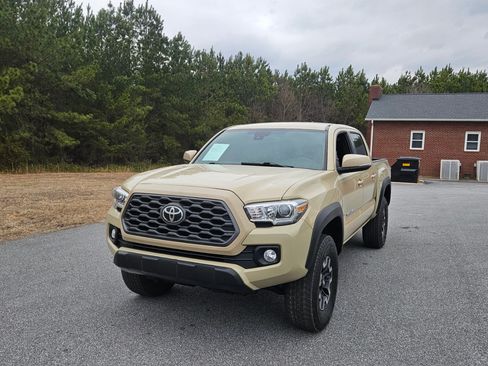 Used 2020 Toyota Tacoma image 1