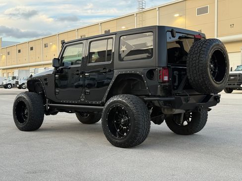 Used 2015 Jeep Wrangler 4WD Unlimited Sport image 7