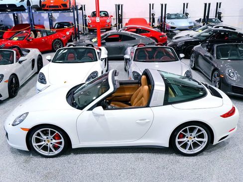 Used 2017 Porsche 911 Targa 4S AWD/4WD image 8