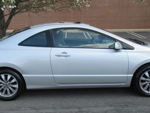 Used 2010 Honda Civic EX image 4