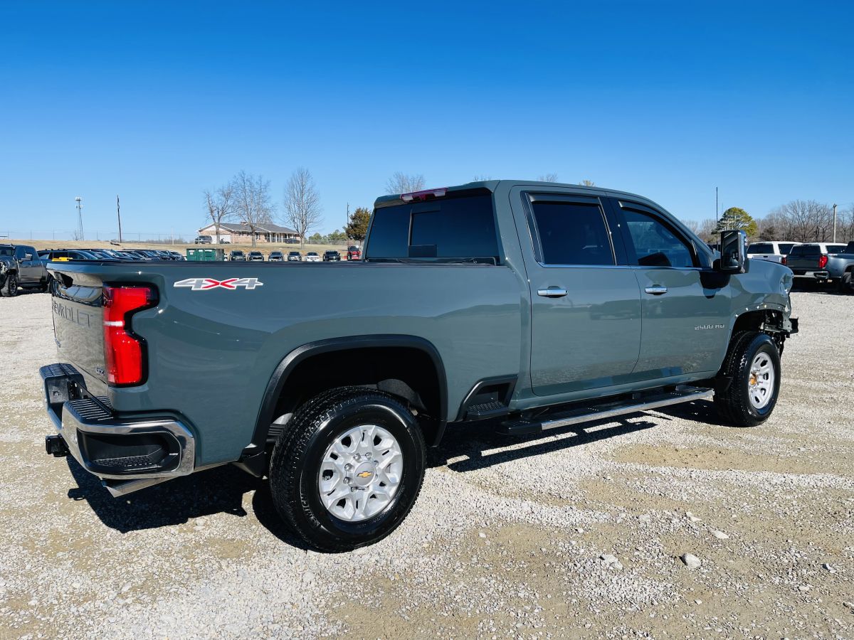 Used 2026 Chevrolet Silverado 2500 LTZ AWD/4WD image 10