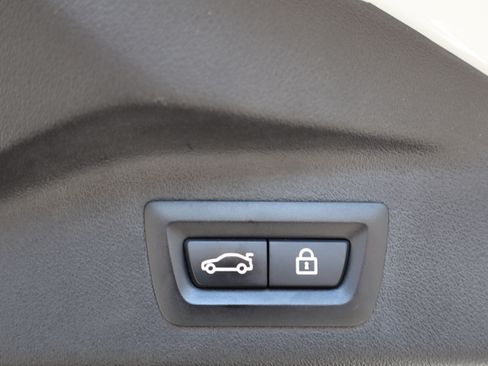 Used 2020 BMW X7 xDrive40i w/ M-Sport Package image 56