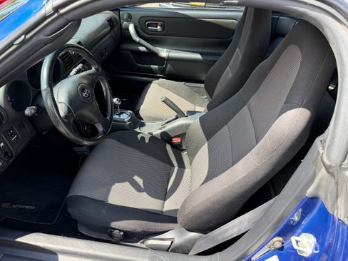 Used 2002 Toyota MR2 Spyder UNAVAIL RWD image 4