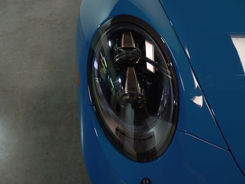 Used 2018 Porsche 911 Targa 4 GTS image 37