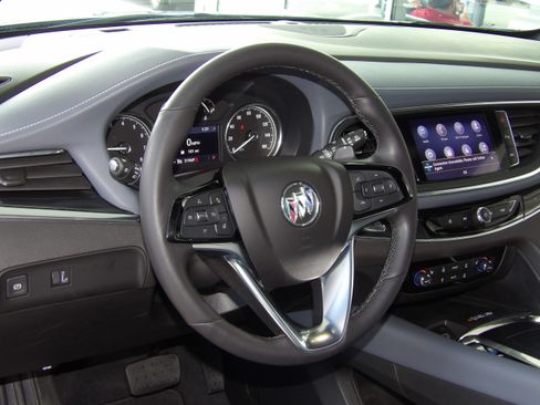 Used 2023 Buick Enclave Essence FWD image 15