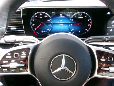 Used 2023 Mercedes-Benz GLE 350 image 11
