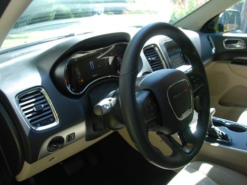 Used 2018 Dodge Durango SXT image 19