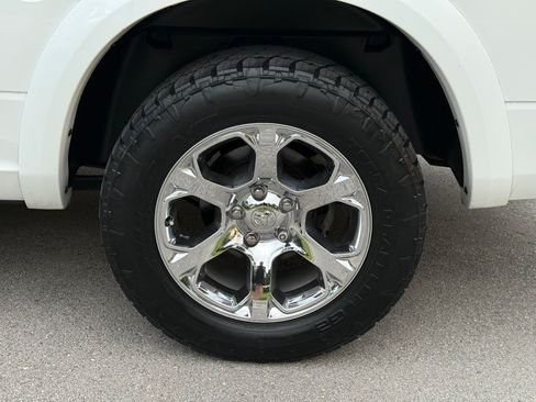Used 2018 RAM 1500 2WD Crew Cab Laramie image 93