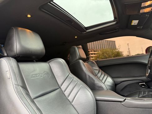 Used 2017 Dodge Challenger SRT Hellcat image 34