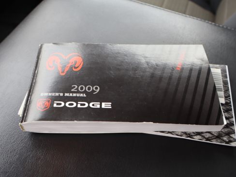 Used 2009 Dodge Ram 1500 Truck SLT image 28