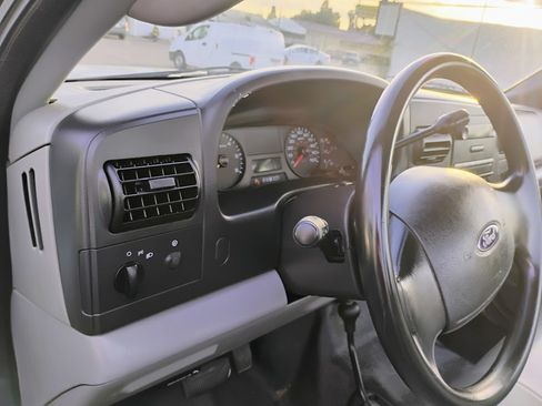 Used 2007 Ford F250 image 16