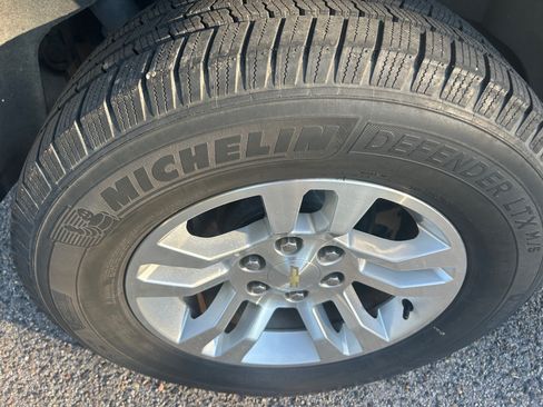 Used 2017 Chevrolet Tahoe LT image 18