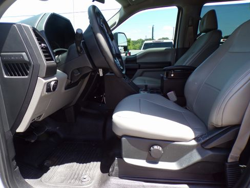 Used 2019 Ford F250 4x4 Crew Cab Super Duty image 7