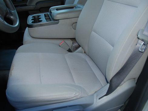 Used 2017 Chevrolet Silverado 2500 image 24