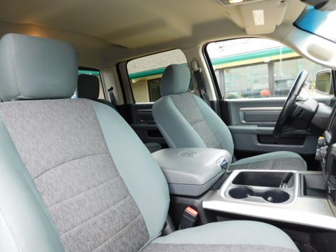 Used 2018 RAM 1500 4x4 Crew Cab Big Horn image 20