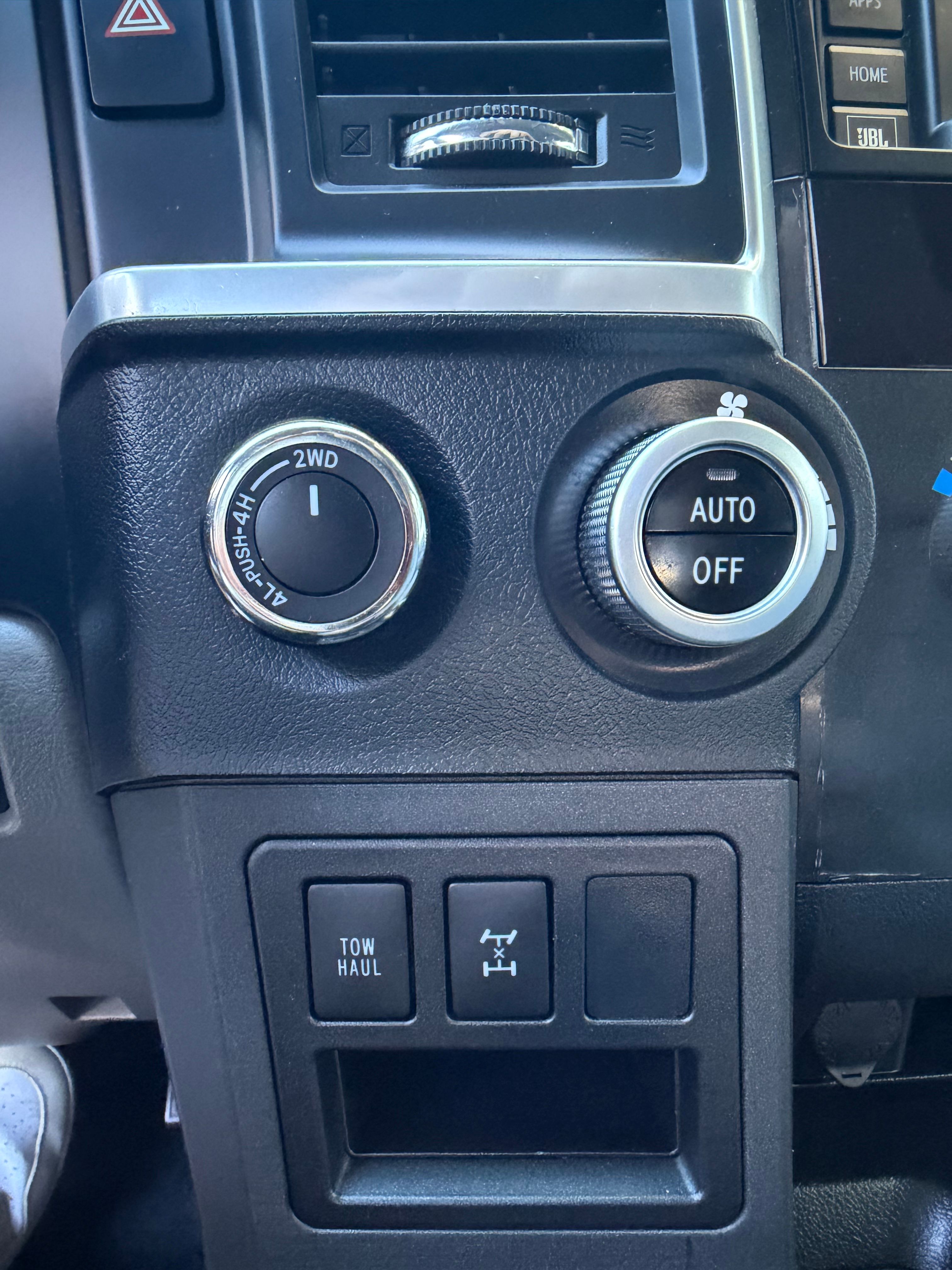 Used 2018 Toyota Sequoia Limited AWD/4WD image 36