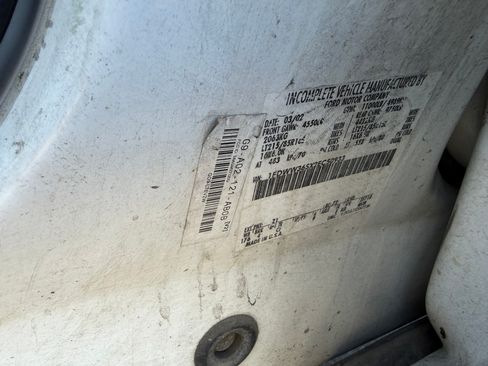 Used 2002 Ford F350 2WD Crew Cab DRW Super Duty image 13