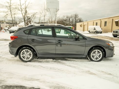 Used 2018 Subaru Impreza 2.0i Premium image 8