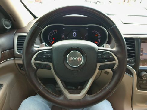 Used 2014 Jeep Grand Cherokee Overland image 57