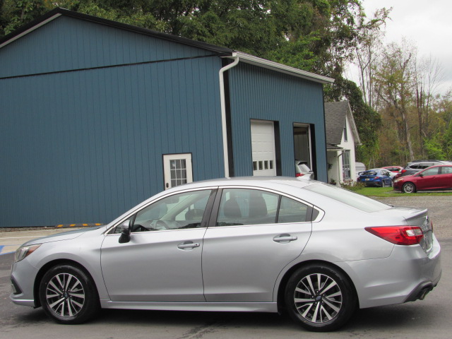 Used 2018 Subaru Legacy 2.5i Premium AWD/4WD image 5
