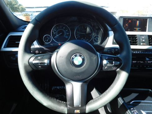 Used 2016 BMW 320i image 13