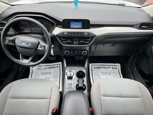 Used 2021 Ford Escape S image 3