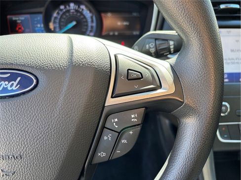 Used 2020 Ford Fusion SE image 24